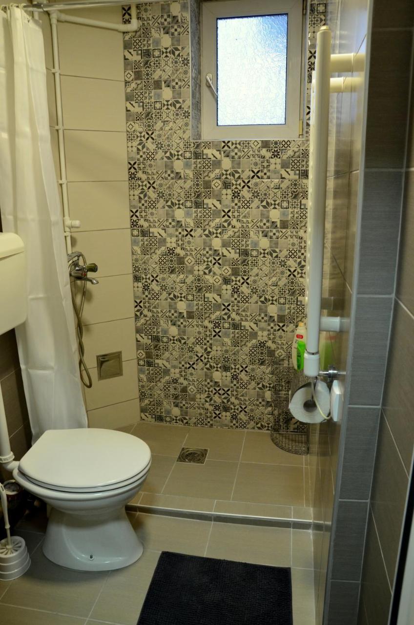 Iva Studio-Apartment Kladovo Buitenkant foto