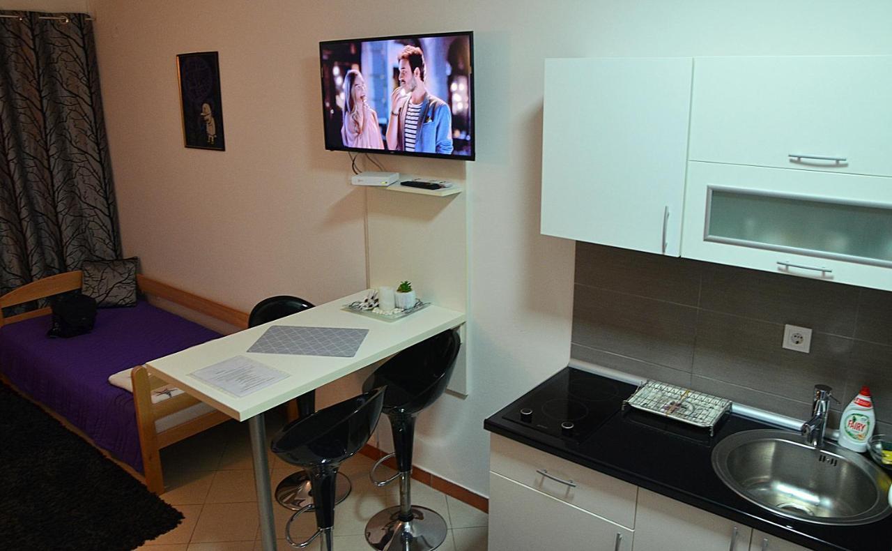 Iva Studio-Apartment Kladovo Buitenkant foto